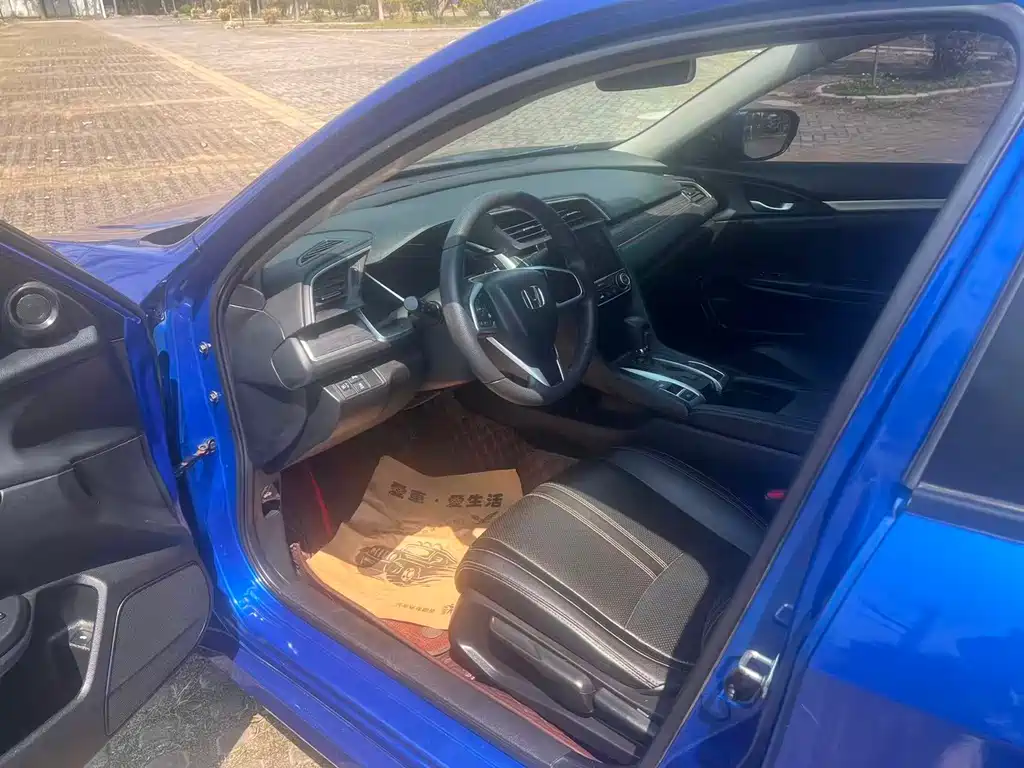 Civic 2019 220TURBO CVT Dynamic Edition National V купить на сайте DeffCars