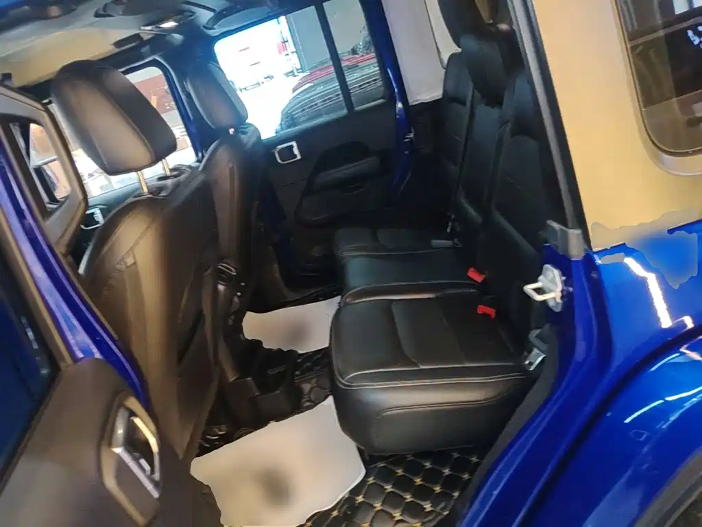 Wrangler 2018 2.0T Sahara four-door version купить на сайте DeffCars