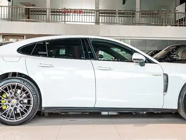 Panamera New Energy 2023 facelift Panamera 4 E-Hybrid Platinum Edition 2.9T купить на сайте DeffCars