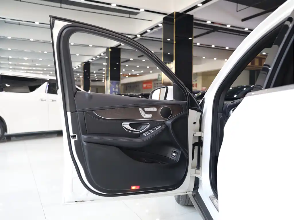 Mercedes-Benz GLC 2020 GLC 260 L 4MATIC luxury model купить на сайте DeffCars