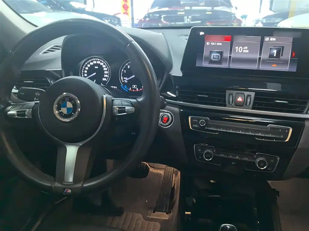 BMW X1 2021 sDrive20Li Exclusive Model купить на сайте DeffCars