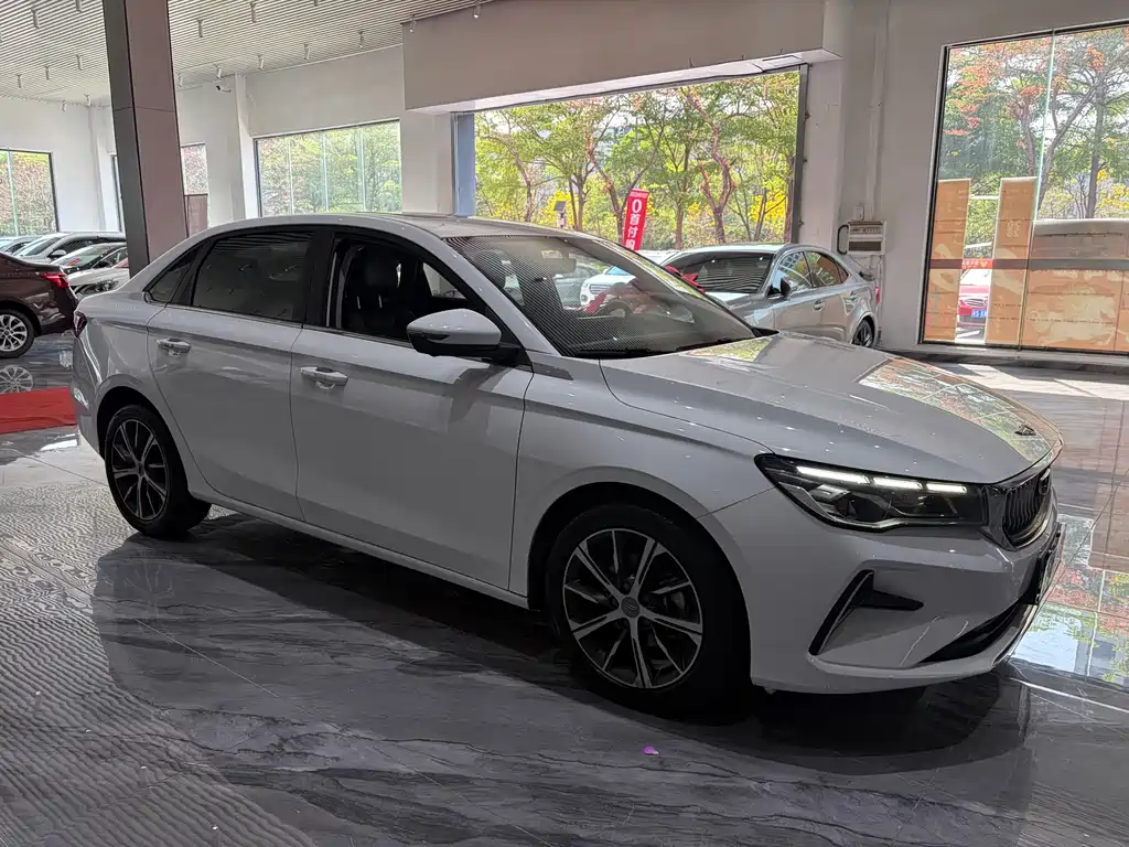 Emgrand 2022 4th generation 1.5L CVT premium model купить на сайте DeffCars