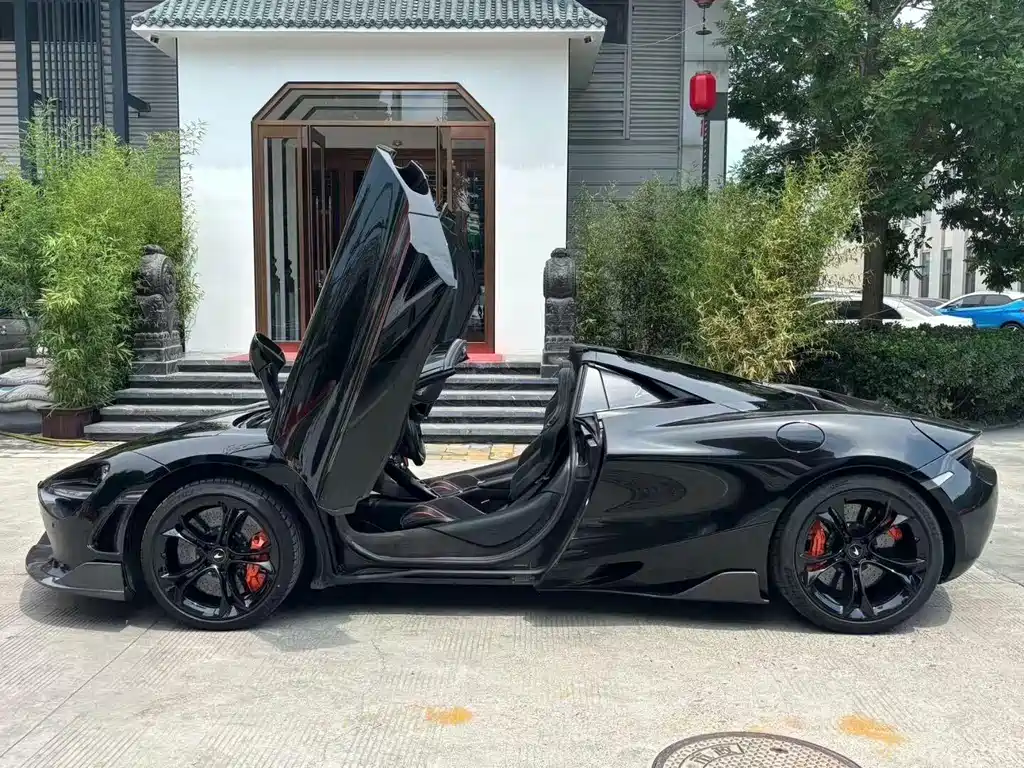 McLaren 720S 2019 4.0T Spider купить на сайте DeffCars