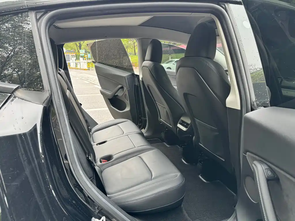 Model Y 2022 facelift rear-wheel drive version купить на сайте DeffCars