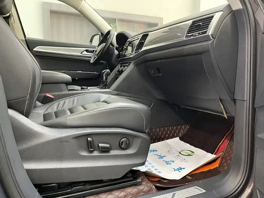 Touron 2019 380TSI four-wheel drive luxury version National V купить на сайте DeffCars