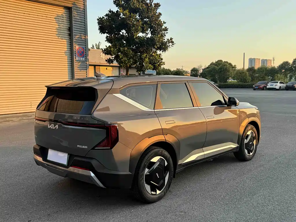 Kia EV5 2025 530 Light купить на сайте DeffCars