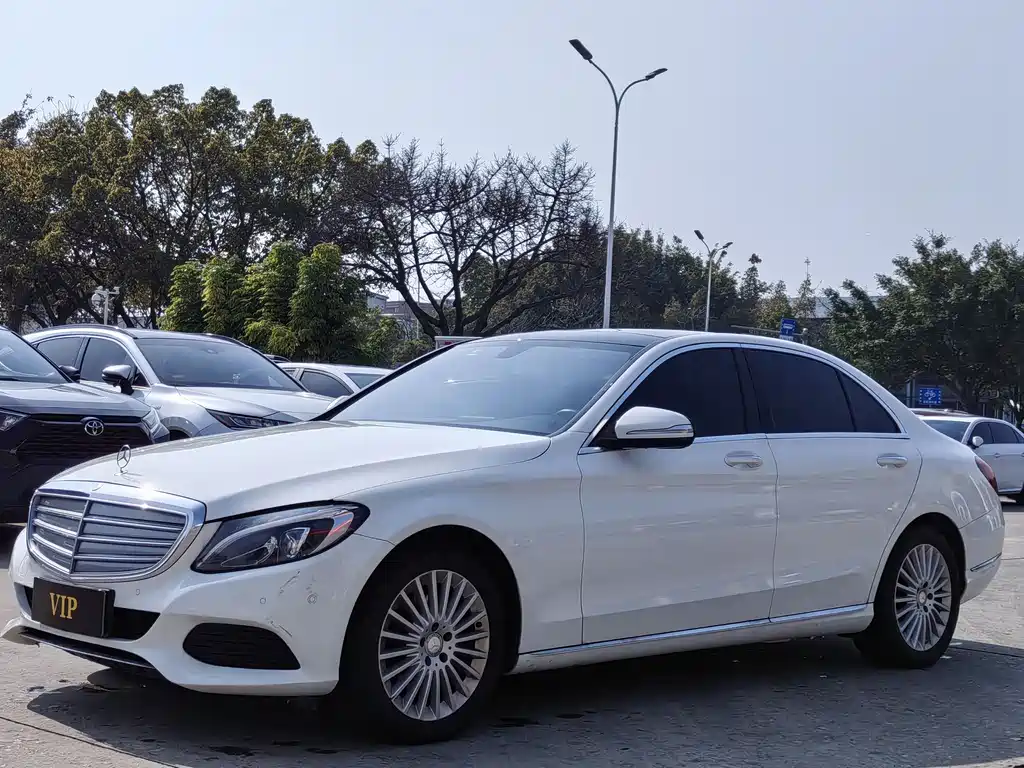 Mercedes-Benz C-Class 2015 C 200 L купить на сайте DeffCars