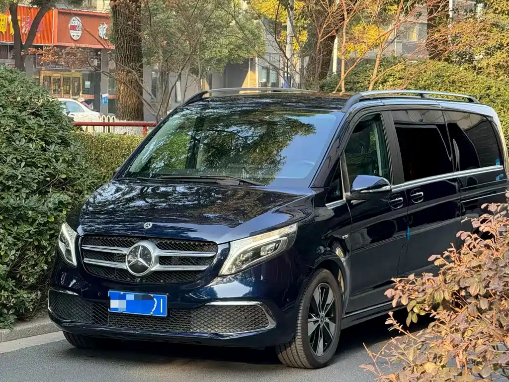 Mercedes-Benz V-Class 2021 V 260 L Long Wheelbase Premium Edition купить на сайте DeffCars