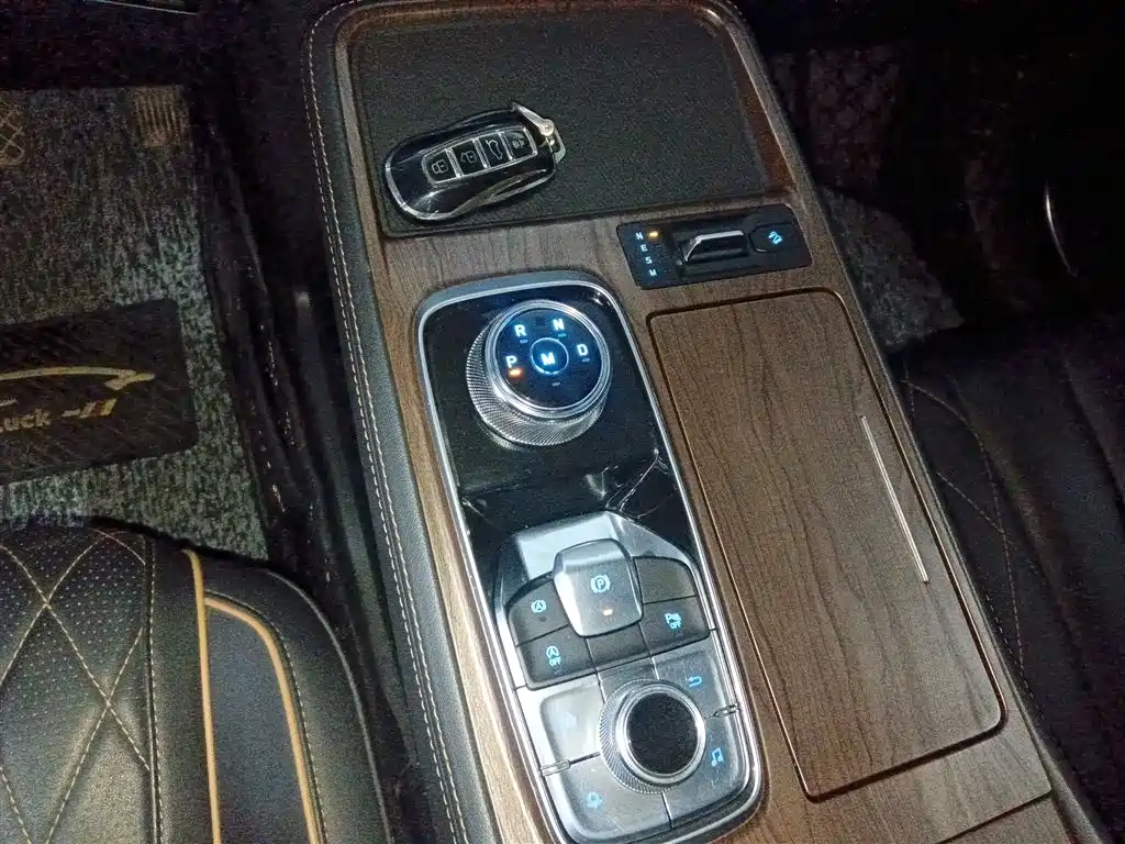 Lingyu 2021 EcoBoost 225 Collar Type 6 Seats купить на сайте DeffCars