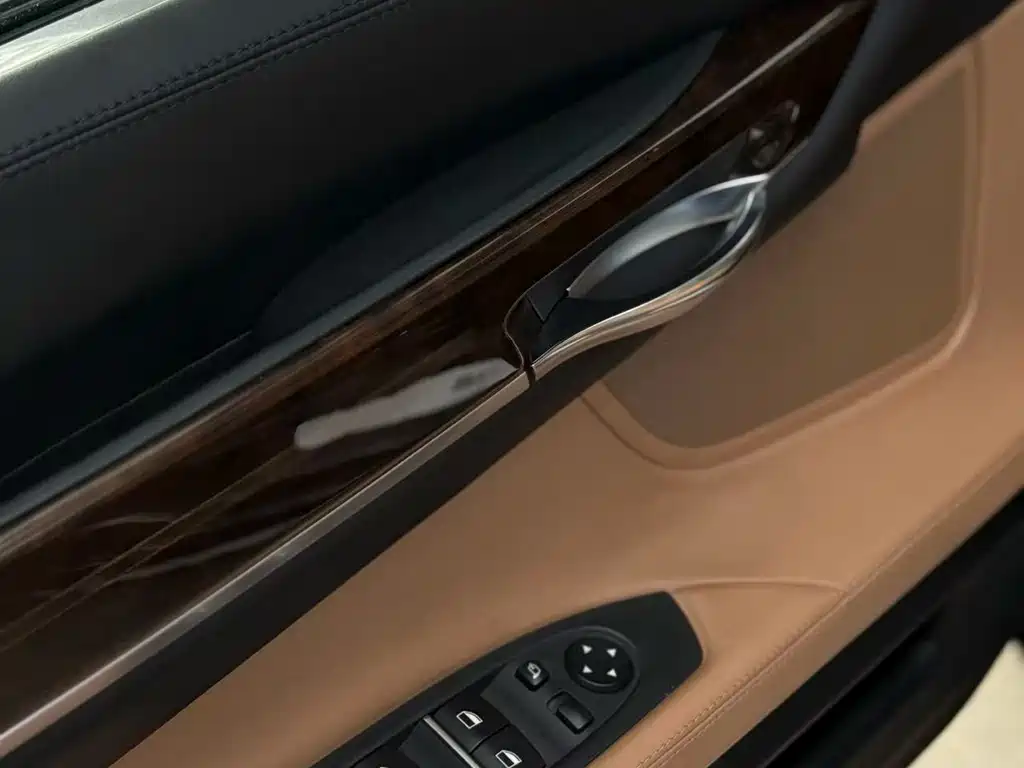 BMW 7 Series 2010 760Li купить на сайте DeffCars