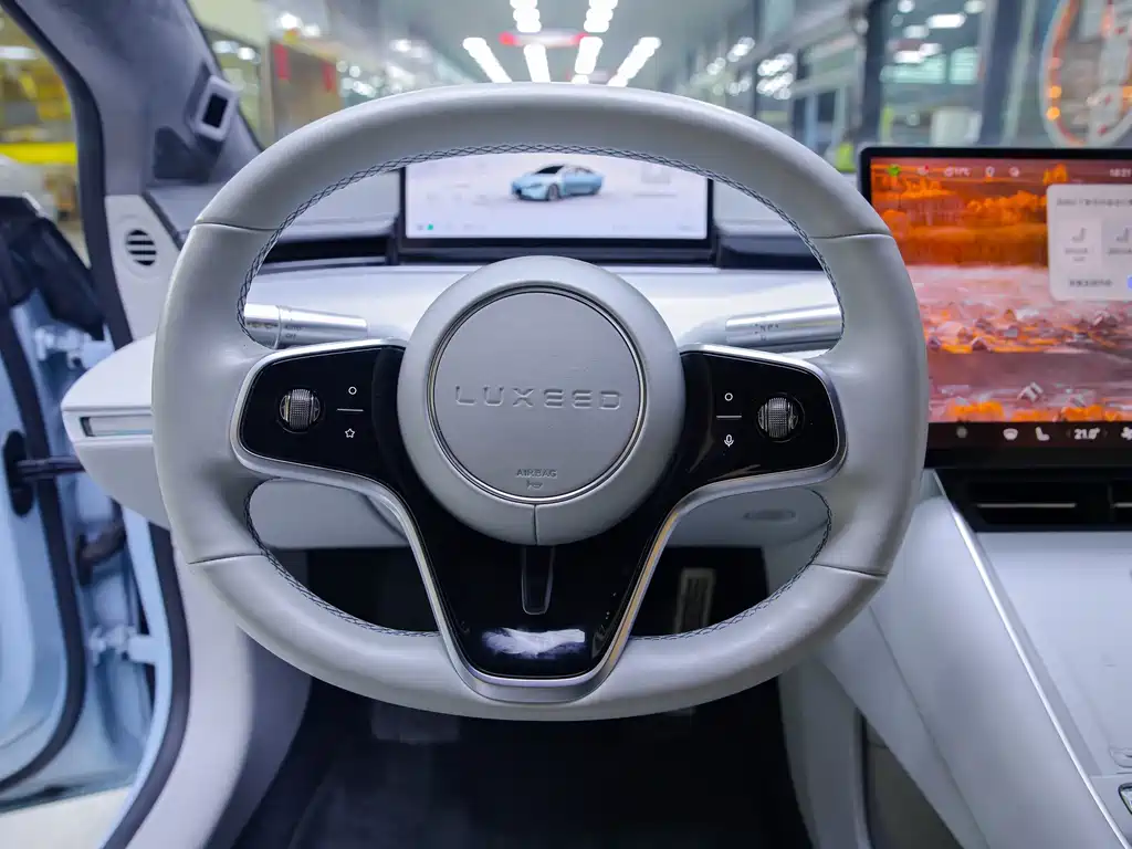 Zhijie S7 2024 Max+ rear-wheel drive super cruise smart driving version купить на сайте DeffCars
