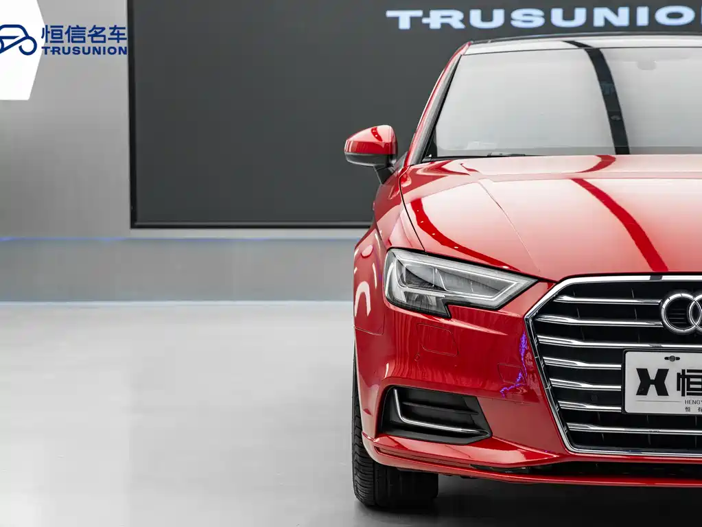 Audi A3 2018 30th Anniversary Model Limousine 35 TFSI Fashion Model купить на сайте DeffCars