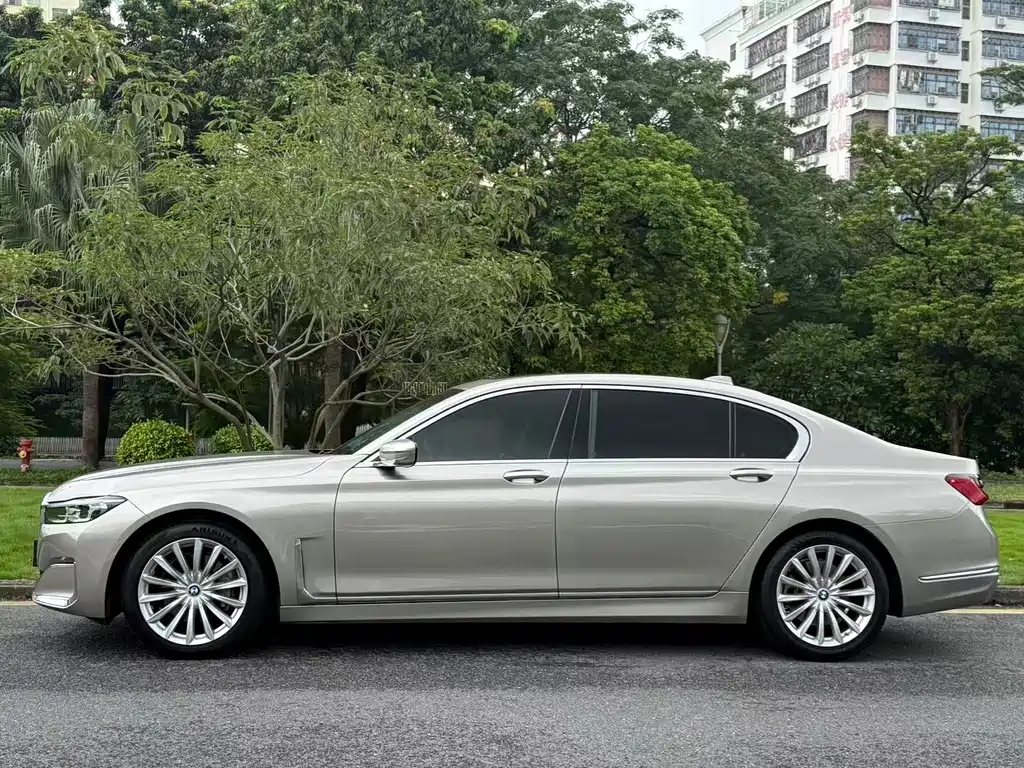 BMW 7 Series 2021 730Li Luxury Package купить на сайте DeffCars