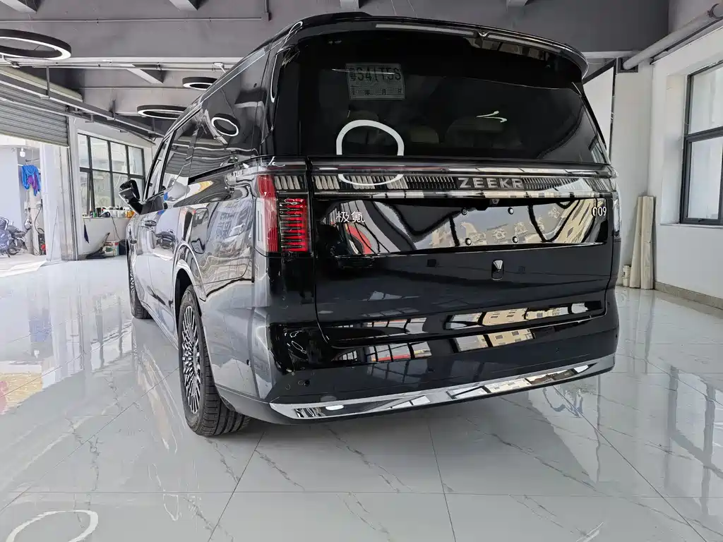 Jikrypton 009 2024 seven-seat aisle version four-wheel drive 108kWh купить на сайте DeffCars