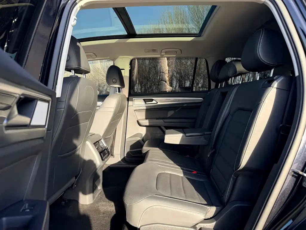 Touron 2020 380TSI four-wheel drive luxury version National V купить на сайте DeffCars