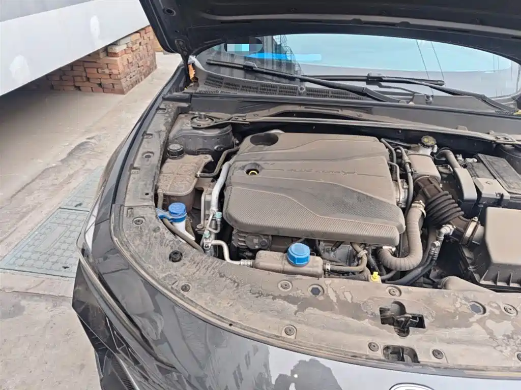 Changan UNI-V 2022 1.5T premium model купить на сайте DeffCars
