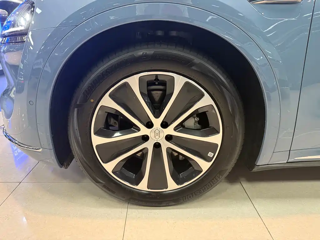 Zhijie R7 2026 pure electric Max+ купить на сайте DeffCars