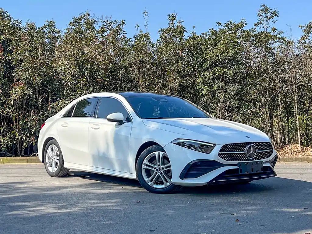 Mercedes-Benz A-Class 2023 A 180 L купить на сайте DeffCars