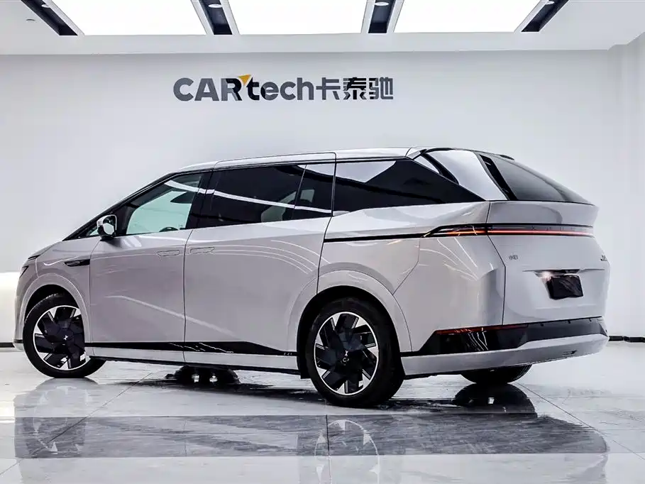 Xpeng X9 2024 640 four-wheel drive high performance Max купить на сайте DeffCars