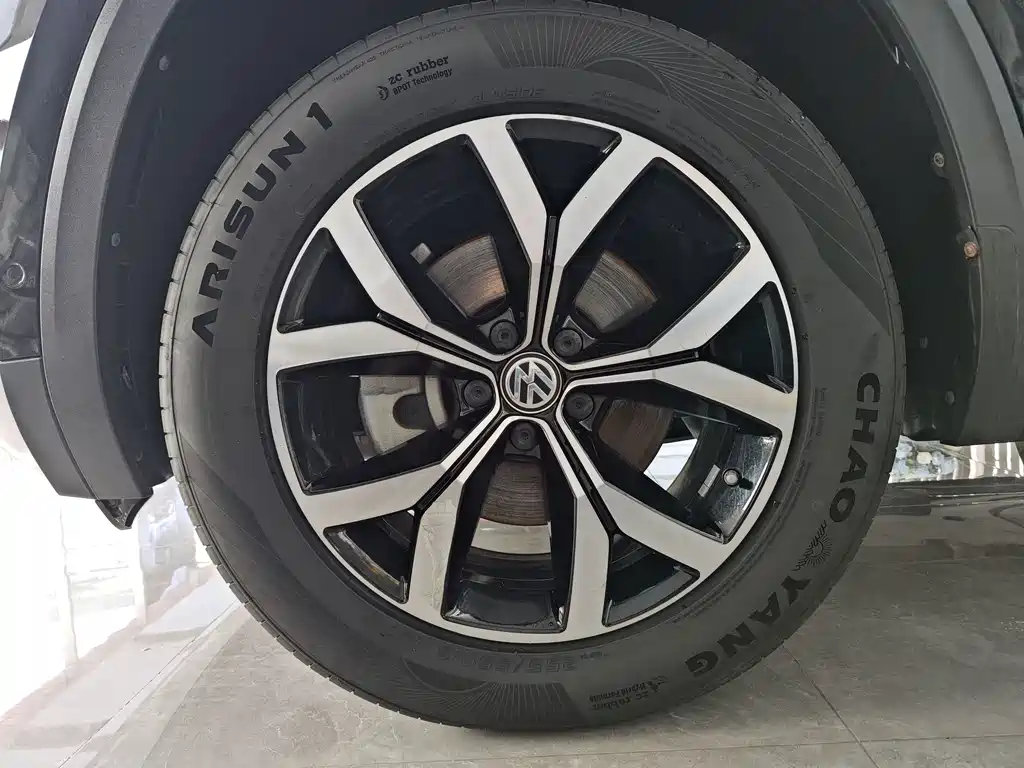 Touron 2020 facelift 380TSI four-wheel drive luxury version купить на сайте DeffCars