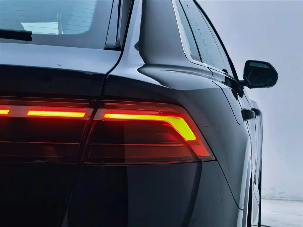 Audi Q8 2024 55 TFSI luxury and dynamic model купить на сайте DeffCars