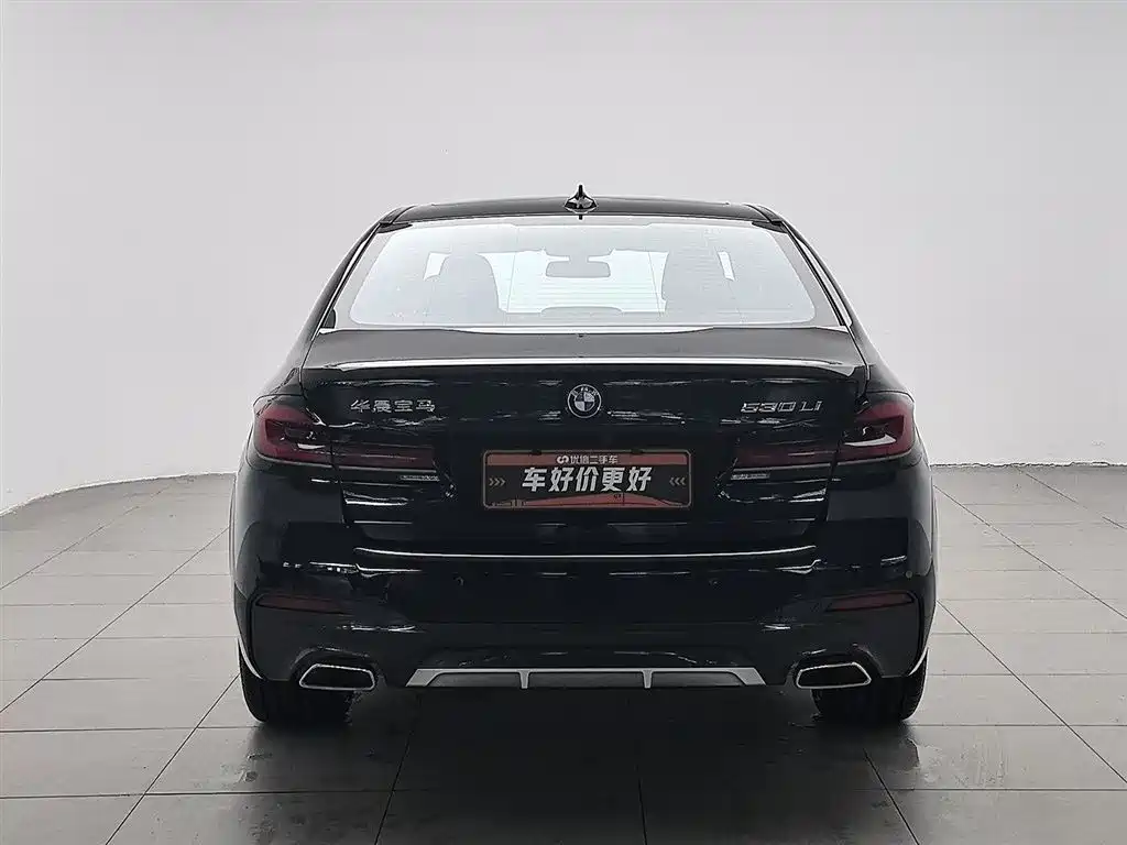 BMW 5 Series 2023 530Li Leading M Sports Package купить на сайте DeffCars