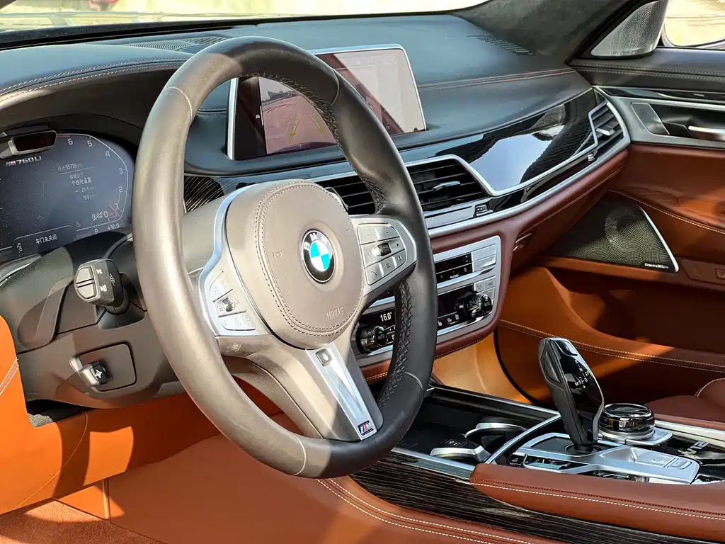BMW 7 Series 2019 M760Li xDrive V12 Sports Package купить на сайте DeffCars