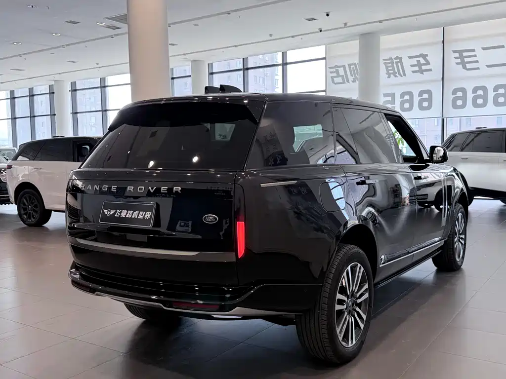 Range Rover 2024 3.0 L6 400PS Extended Edition купить на сайте DeffCars
