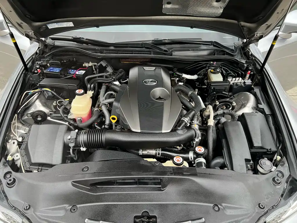 Lexus IS 2017 300 F SPORT Edition купить на сайте DeffCars