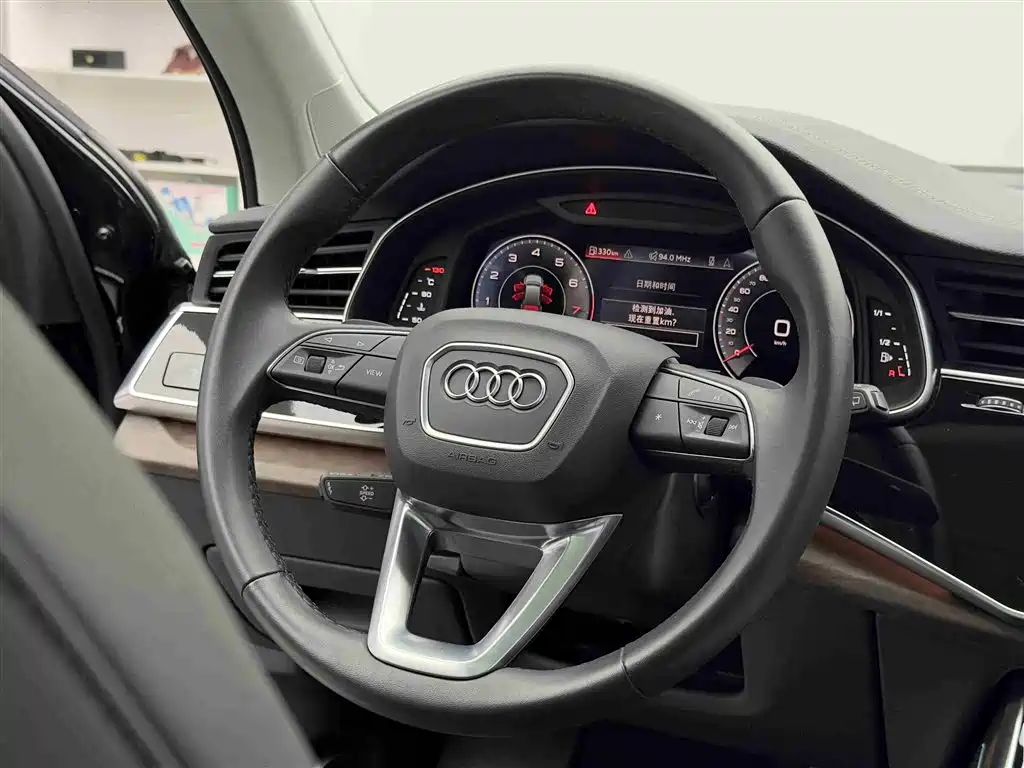 Audi Q7 2023 55 TFSI quattro S line sports купить на сайте DeffCars