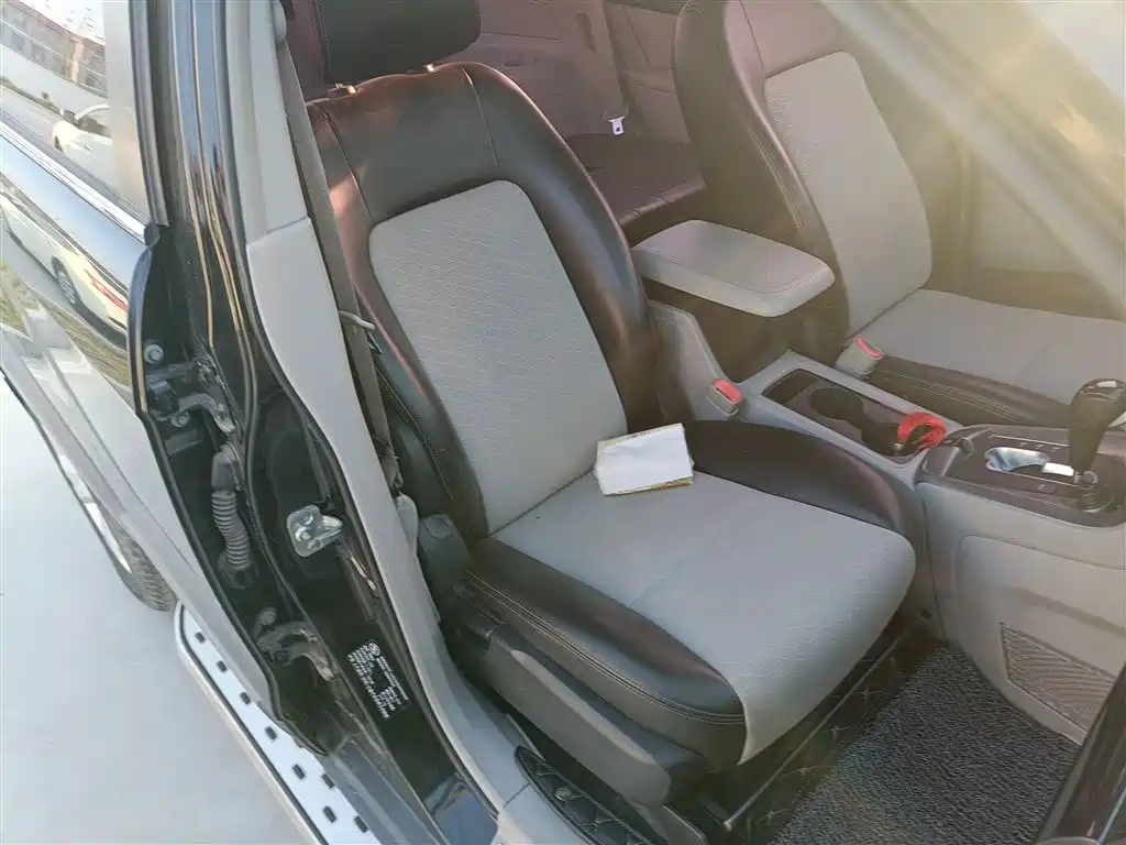 Captiva 2015 2.4L 2WD City Edition 5 seats купить на сайте DeffCars