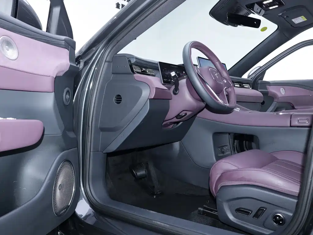 Lantu FREE 2025 FREE+ rear-wheel drive Qiankun version купить на сайте DeffCars