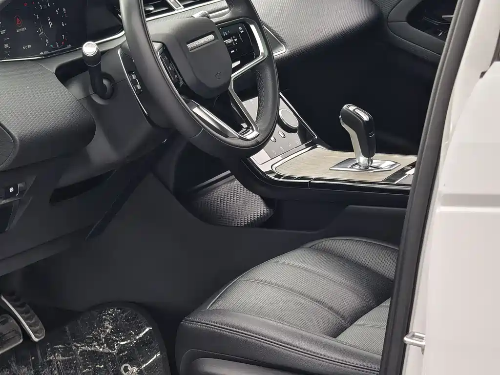 Range Rover Evoque 2021 Evoque L 249PS R-Dynamic First edition купить на сайте DeffCars