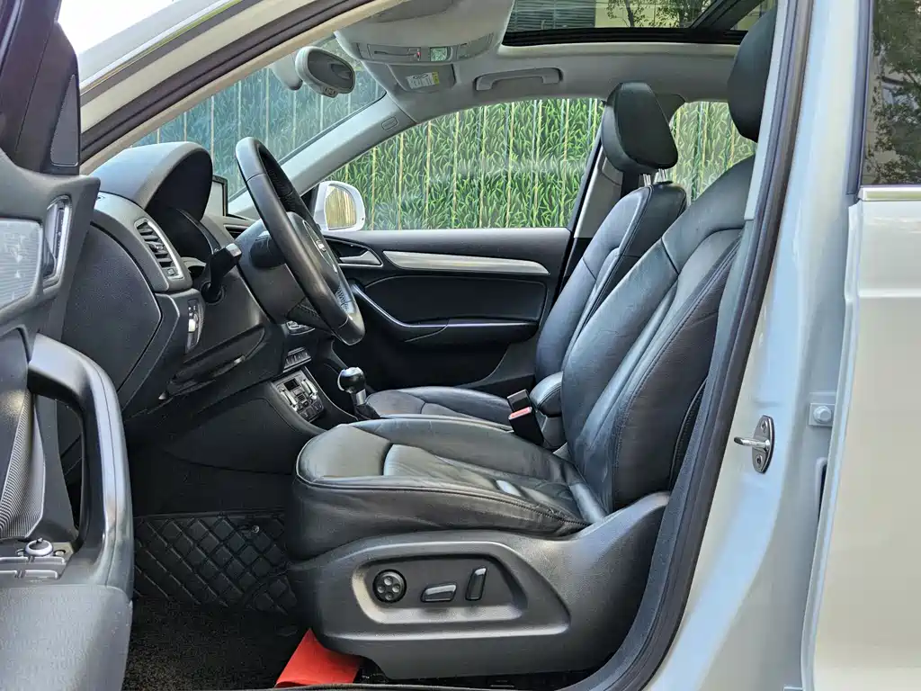 Audi Q3 2015 35 TFSI quattro technology купить на сайте DeffCars