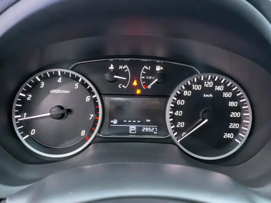 Sylphy 2024 model three facelift classic 1.6XE CVT comfort version купить на сайте DeffCars