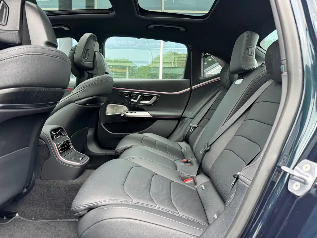 Mercedes-Benz E-Class New Energy 2024 E 350 e L plug-in hybrid sports sedan купить на сайте DeffCars