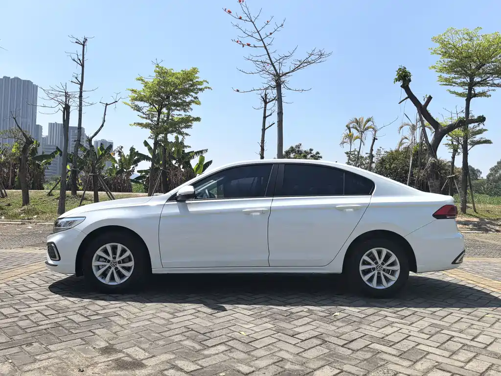 Bora 2023 200TSI DSG Smooth Edition купить на сайте DeffCars