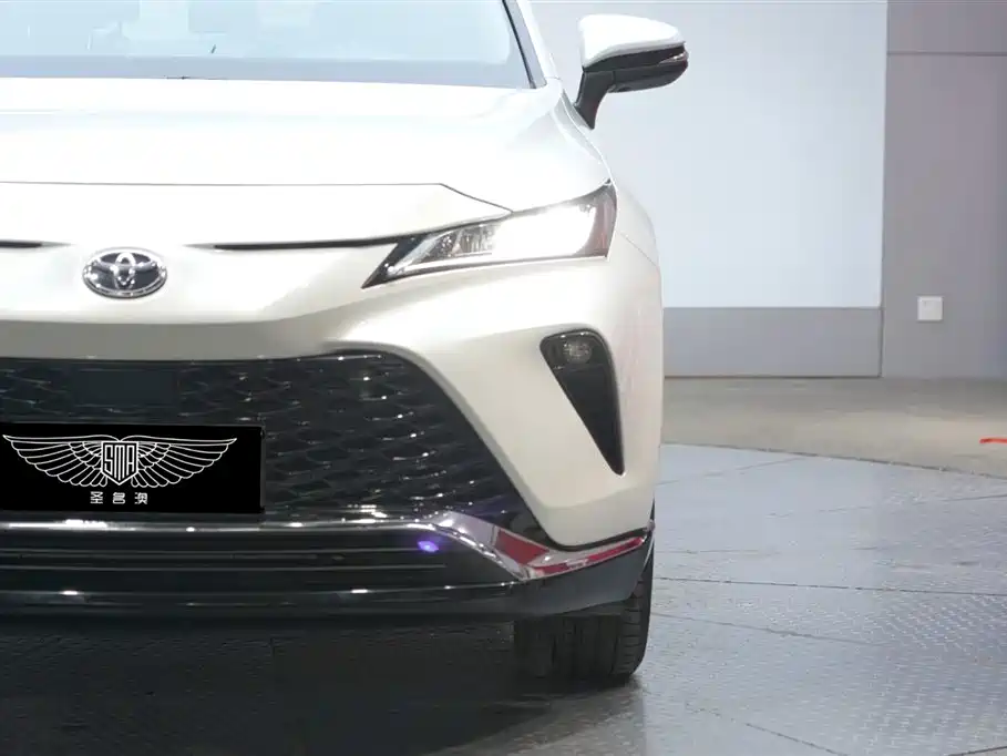 Vesa 2023 2.0L CVT two-wheel drive luxury version купить на сайте DeffCars