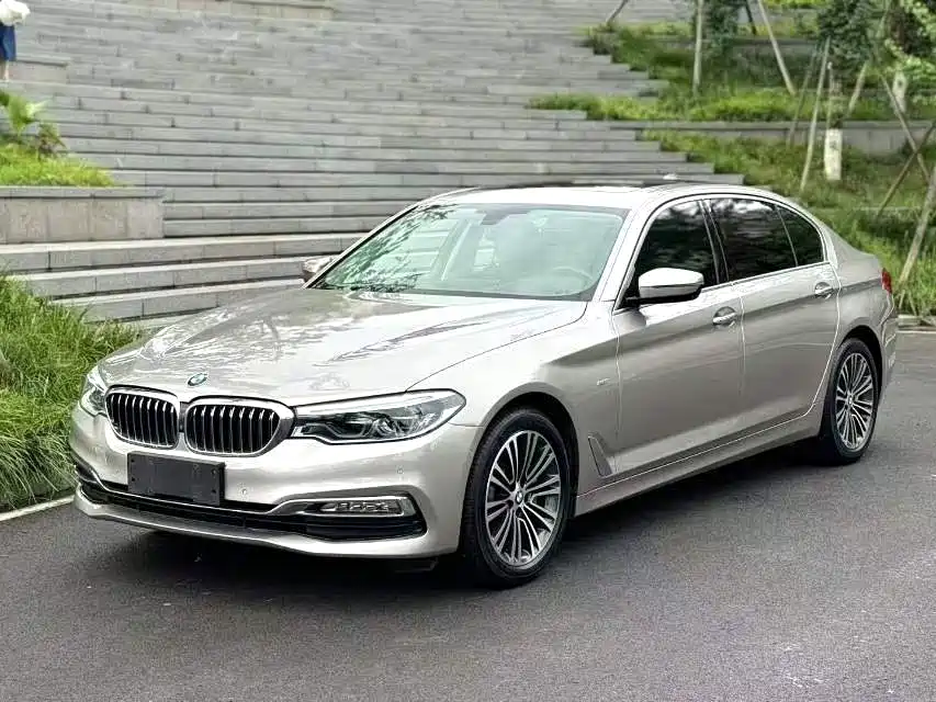 BMW 5 Series 2018 Facelift 530Li Exclusive Luxury Package купить на сайте DeffCars