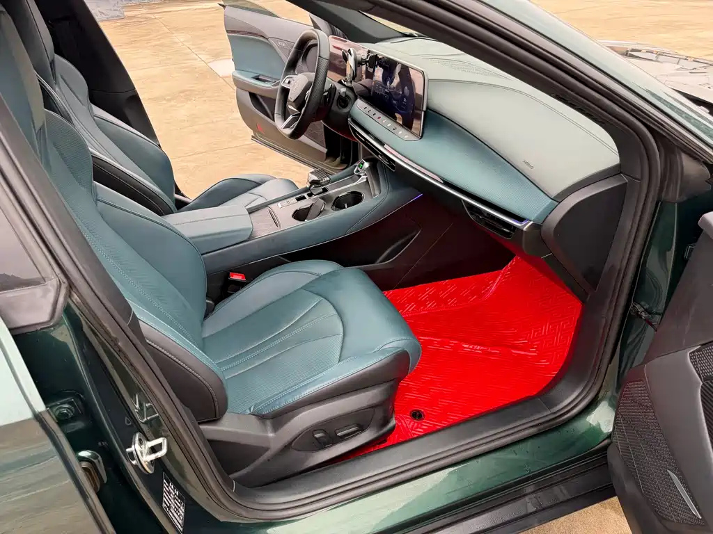 MG7 2023 2.0T Automatic Beauty Hunting Exclusive Edition купить на сайте DeffCars