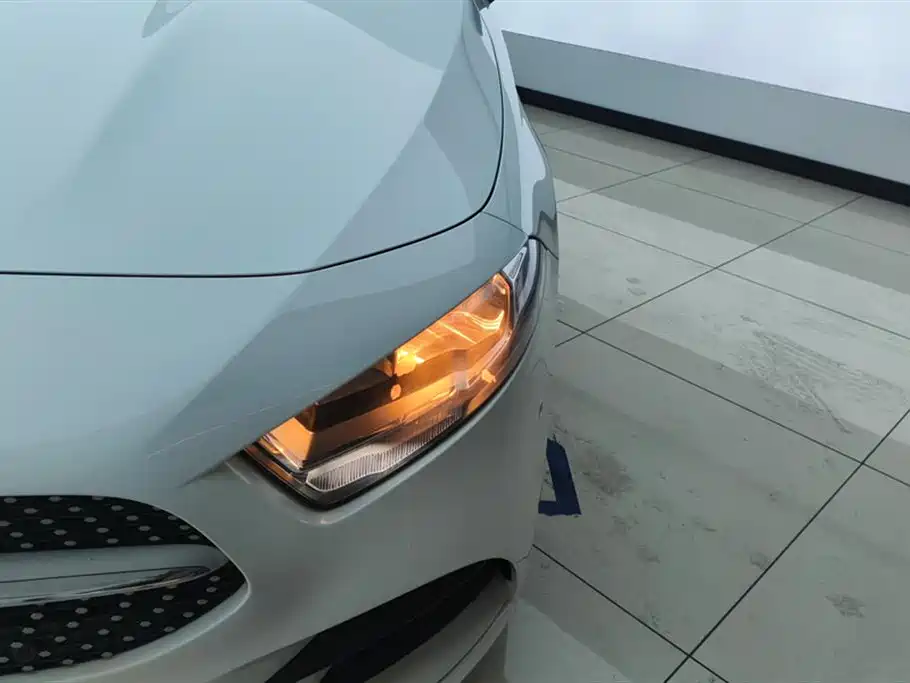 Mercedes-Benz A-Class 2019 A 180 L Sports Sedan купить на сайте DeffCars