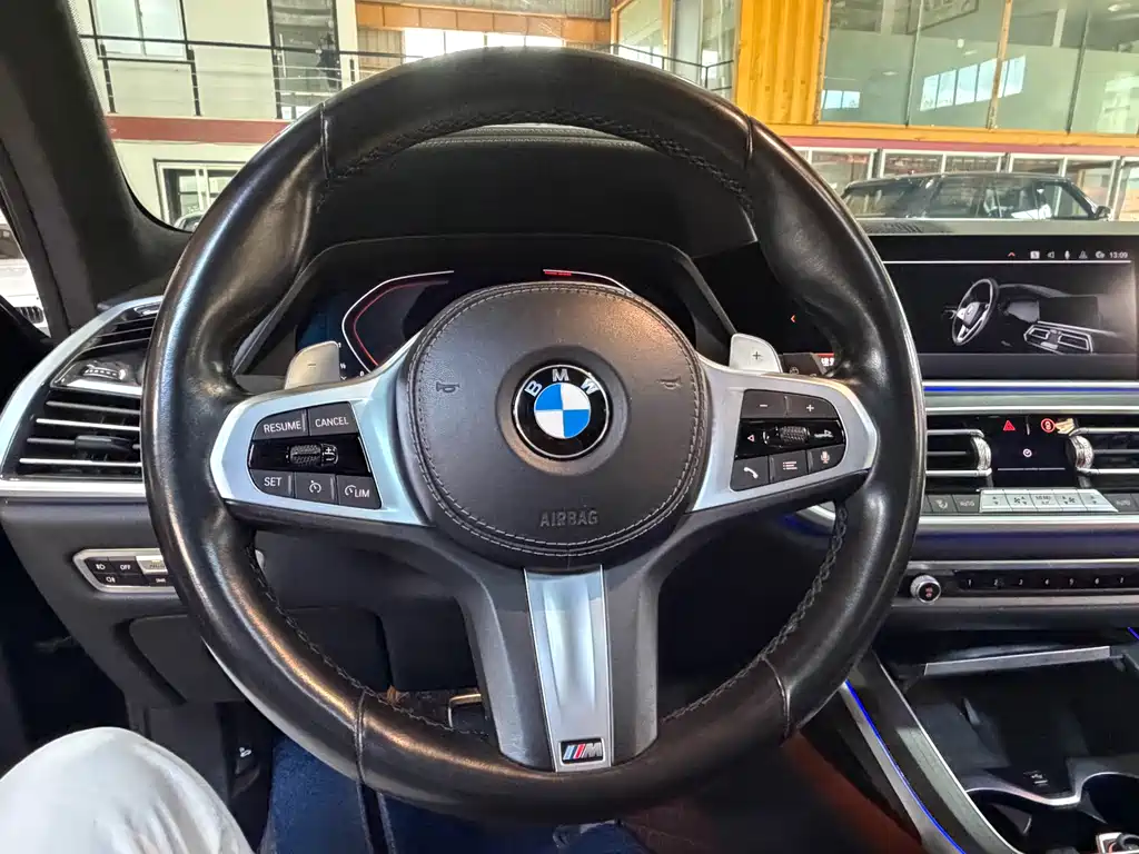 BMW X7 2021 xDrive40i Premium M Sport Kit купить на сайте DeffCars