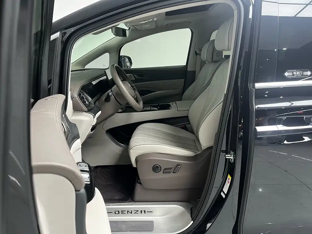 Denza D9 2022 DM-i 970 four-wheel drive premium model купить на сайте DeffCars