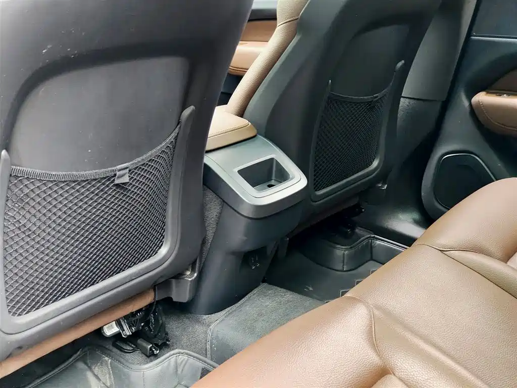 Volvo XC60 2024 B5 four-wheel drive Zhiyi Luxury Edition купить на сайте DeffCars