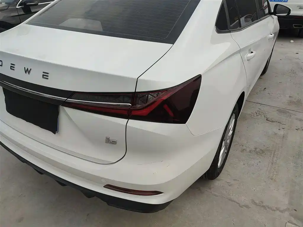 Roewe i5 2026 1.5L CVT Deluxe Edition купить на сайте DeffCars