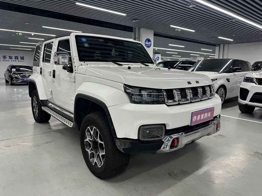 Beijing Off-Road BJ40 2018 PLUS 2.3T automatic four-wheel drive flagship version National V купить на сайте DeffCars