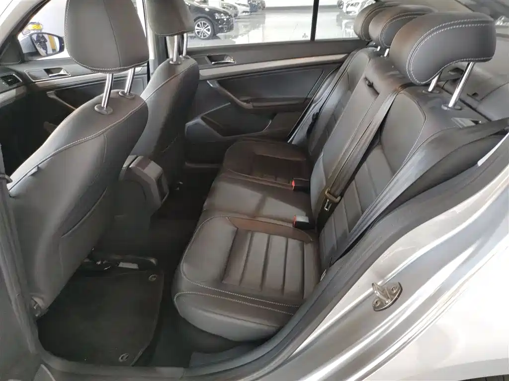 Lavida 2017 1.6L automatic comfort version купить на сайте DeffCars