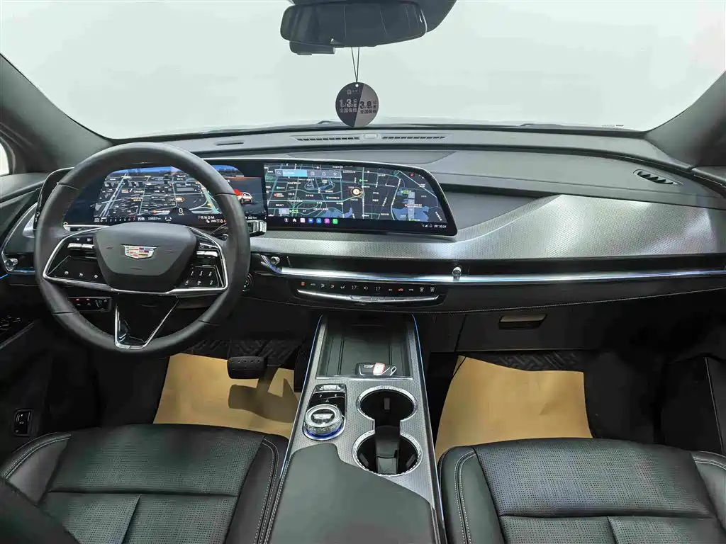 Cadillac XT5 2025 2.0T Luxury Edition купить на сайте DeffCars
