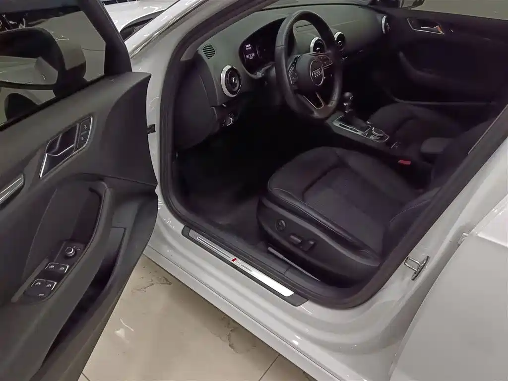 Audi A3 2019 Sportback 35 TFSI Fashion Type National V купить на сайте DeffCars