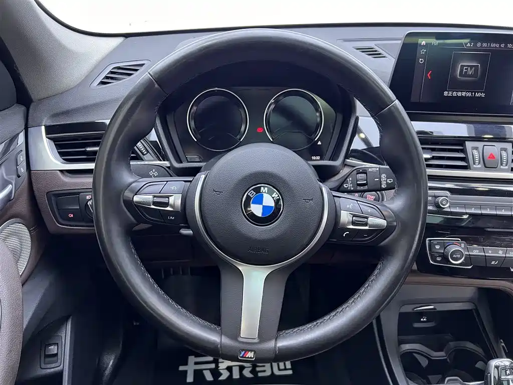 BMW X1 2022 sDrive25Li Leading Model купить на сайте DeffCars